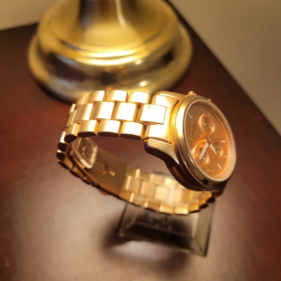 New Women's Santini Rose Gold fashion watch - Picture 3 of 5